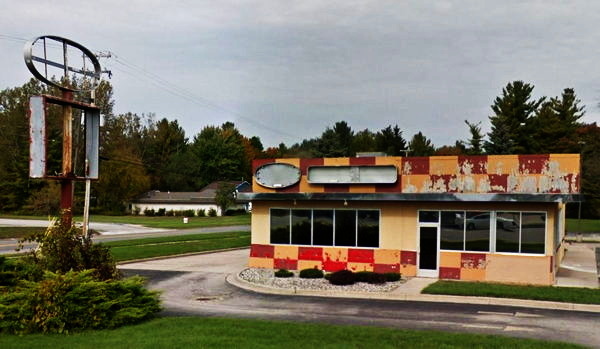A&W Restaurant - Midland - 3420 Isabella St (newer photo)